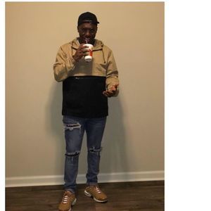 Meet your Posher, Alex